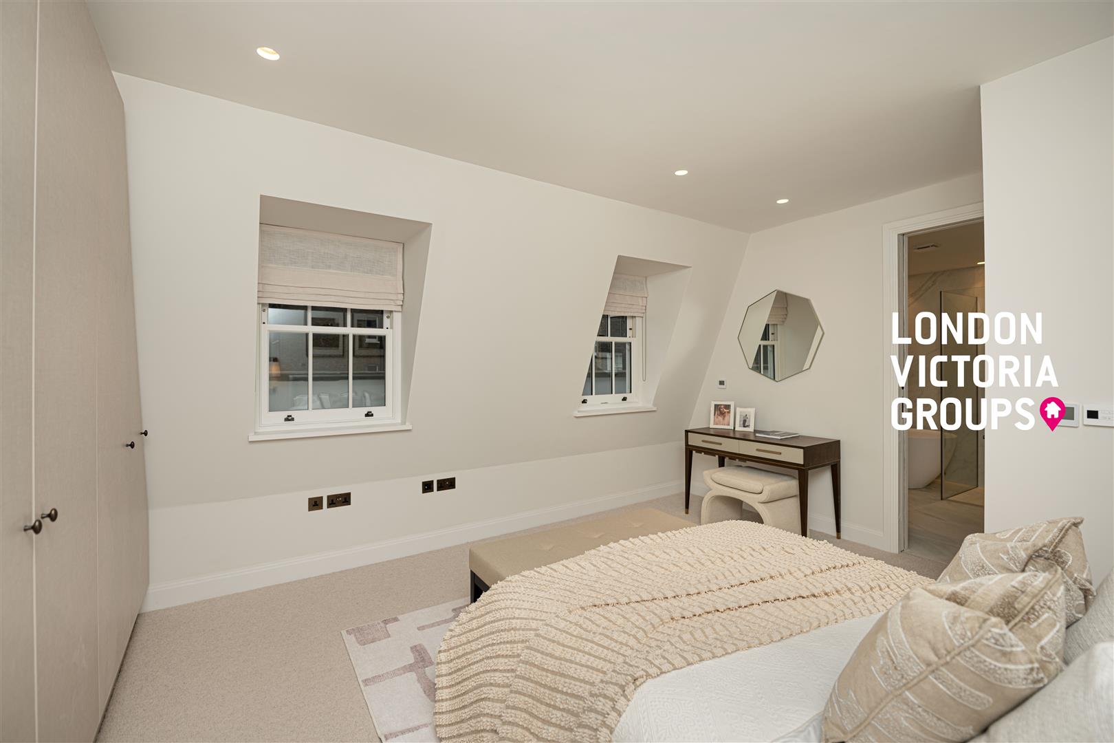 Buckingham Mews, London